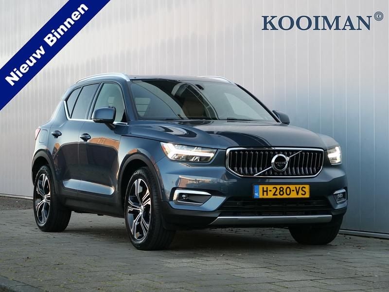 Blauw Gebruikt 2020 Volvo XC40 Inscription SUV | € 25.950 (Super prijs) - Afbeelding 1/4