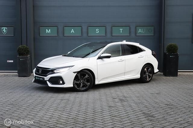Wit (metallic) Occasion 2017 Honda Civic Hatchback | € 13.740 (Eerlijke prijs) - Afbeelding 1/4