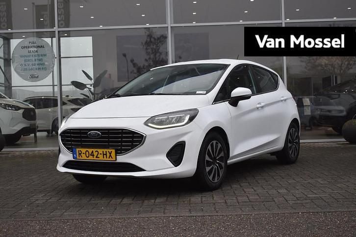 Hatchback Occasion 2022 Ford Fiesta Titanium Hatchback | € 12.845 (Eerlijke prijs) - Afbeelding 1/4