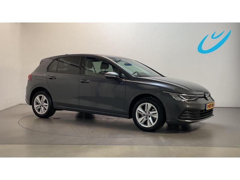 Grijs Gebruikt 2023 VW Golf VIII Business Hatchback | € 22.400 (Eerlijke prijs) - Afbeelding 1/3