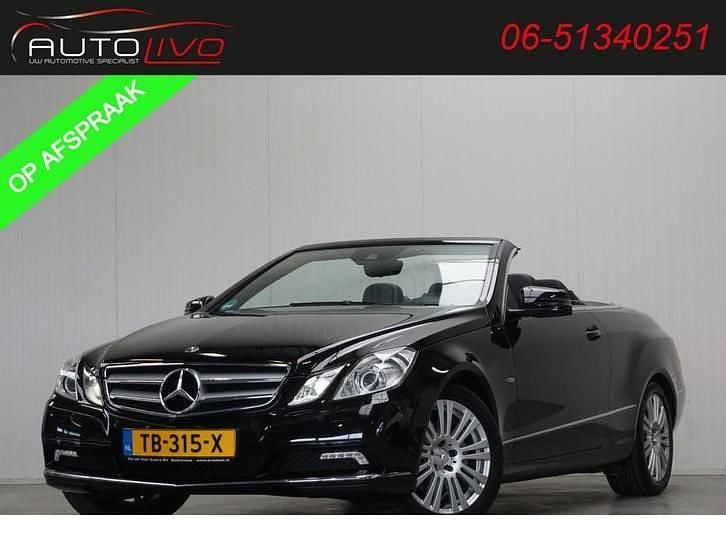 Zwart Occasion 2010 Mercedes E250 Elegance Cabriolet | € 16.995 (Eerlijke prijs) - Afbeelding 1/4