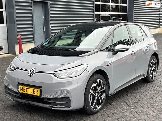 Zwart Occasion 2023 VW ID.3 Pro Performance Hatchback | € 18.950 (Super prijs) - Afbeelding 1/4