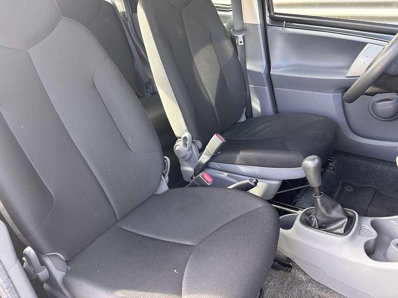 Occasion Toyota Aygo 68 PK (50 kW) 2012 Grijs Hatchback