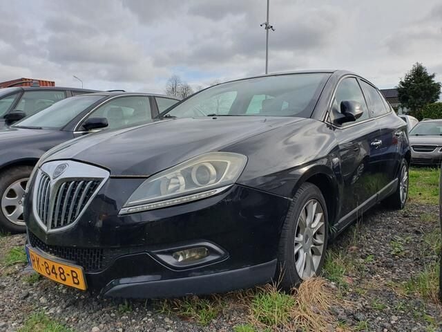 Zwart Gebruikt 2009 Lancia Delta Hatchback | € 2.950 (Goede deal) - Afbeelding 1/4