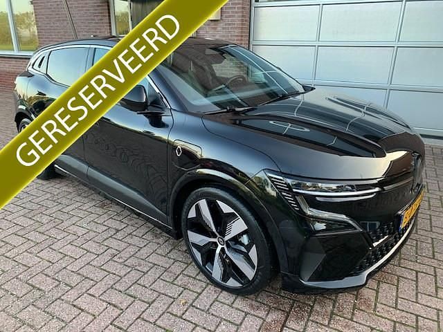 Zwart Gebruikt 2023 Renault Mégane Iconic Hatchback | € 24.950 (Goede deal) - Afbeelding 1/4