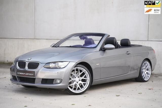Grijs, metallic lak Gebruikt 2007 BMW 330 Cabriolet Executive Cabriolet | € 12.950 (Super prijs) - Afbeelding 1/4