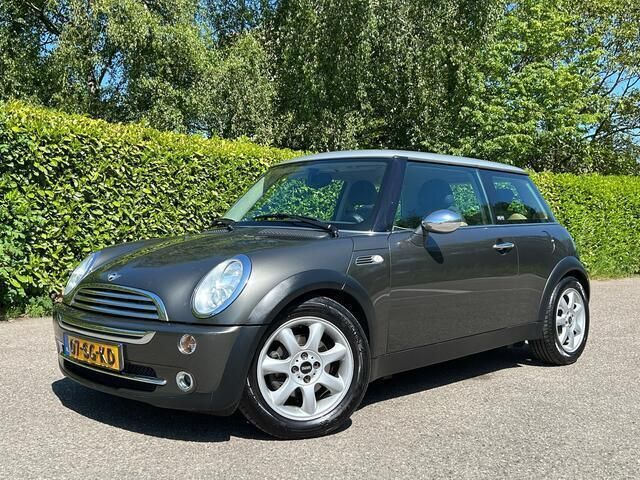 Grijs Gebruikt 2006 Mini Cooper Hatchback | € 2.995 (Eerlijke prijs) - Afbeelding 1/4