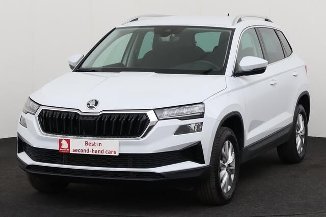 Wit Gebruikt 2024 Skoda Karoq Ambition SUV | € 29.895 (Super prijs) - Afbeelding 1/4