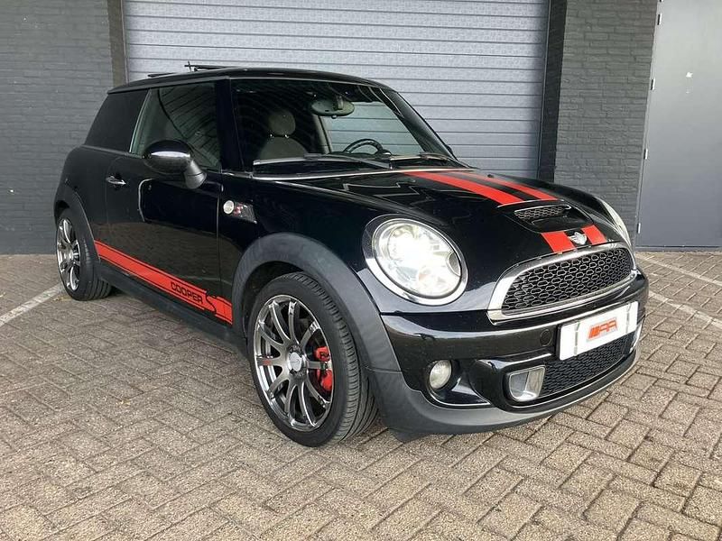 Zwart Gebruikt 2014 Mini Cooper SD Hatchback | € 7.800 - Afbeelding 1/4