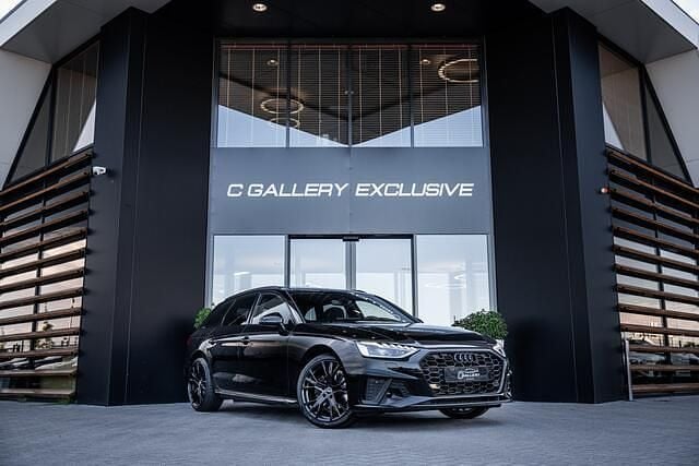 Zwart Gebruikt 2020 Audi A4 S-Line Stationwagen | € 30.945 (Goede deal) - Afbeelding 1/4
