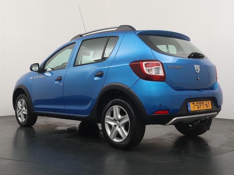 Occasion Dacia Sandero Lauréate 90 PK (66 kW) 2013 Blauw Hatchback