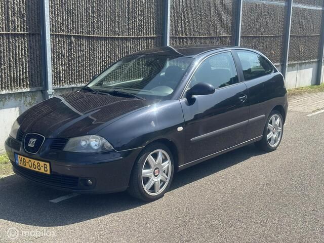 Zwart Gebruikt 2006 Seat Ibiza Hatchback | € 1.250 (Eerlijke prijs) - Afbeelding 1/4