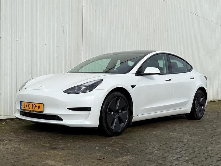 Occasion Tesla Model 3 RWD 235 kW (320 PK) 2023 Wit (metallic) Sedan