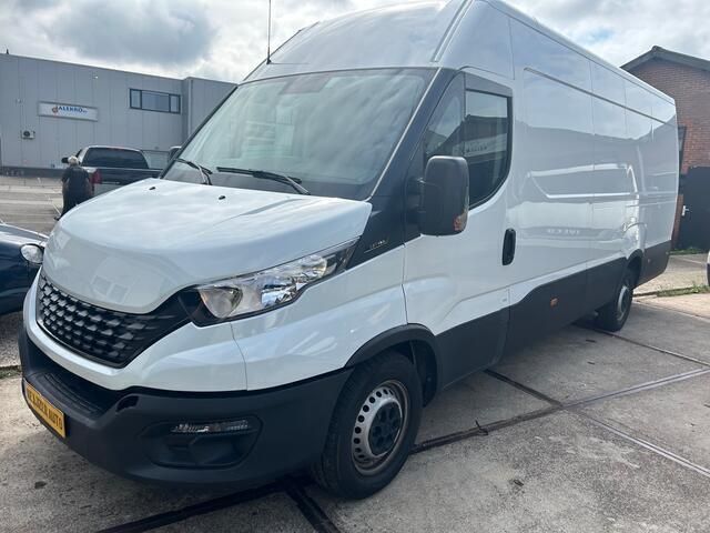 Wit Gebruikt 2021 Iveco Daily Van | € 23.900 (Eerlijke prijs) - Afbeelding 1/2