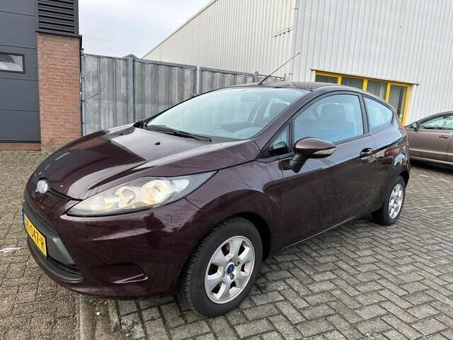 Occasion Ford Fiesta Trend 60 PK (44 kW) 2009 Paars Hatchback