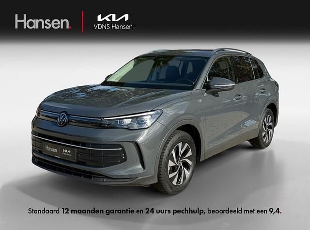 Grijs Gebruikt 2024 VW Tiguan Edition SUV | € 37.945 (Super prijs) - Afbeelding 1/4