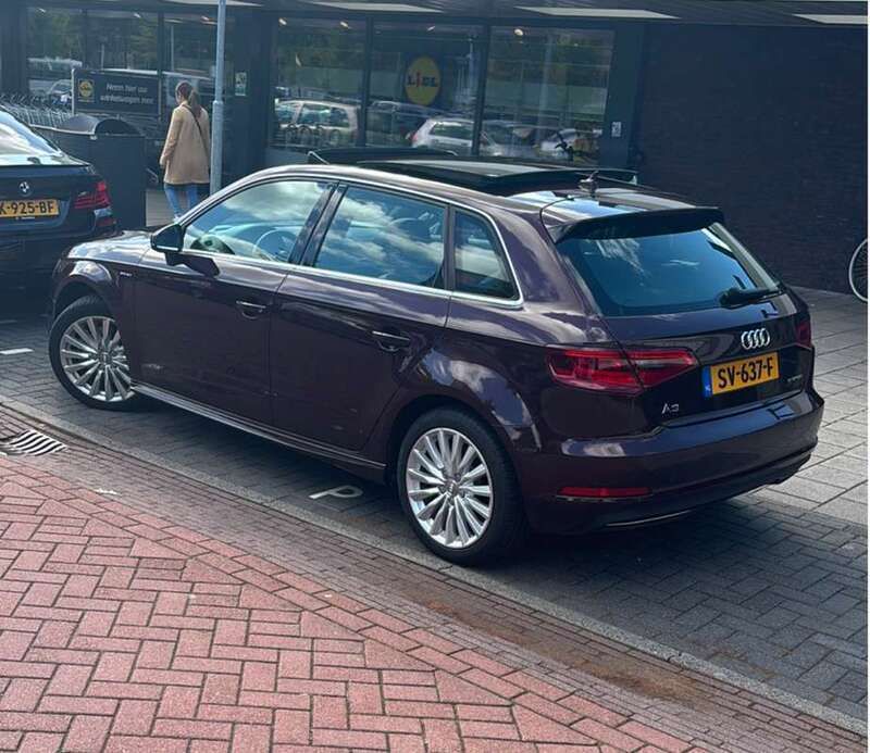 Paars Gebruikt 2015 Audi A3 Hatchback | € 15.250 (Eerlijke prijs) - Afbeelding 1/4