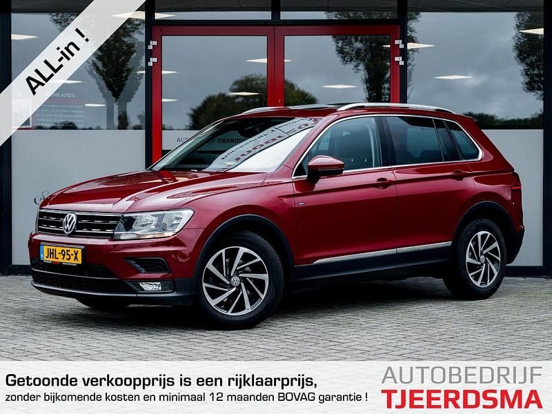 Rood Gebruikt 2019 VW Tiguan Comfortline SUV | € 26.950 (Goede deal) - Afbeelding 1/4