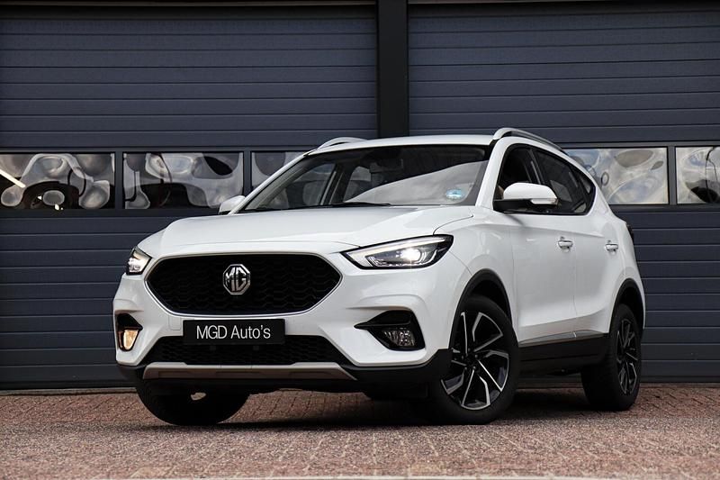 Wit Gebruikt 2022 MG ZS Luxury Sedan | € 17.950 (Eerlijke prijs) - Afbeelding 1/4