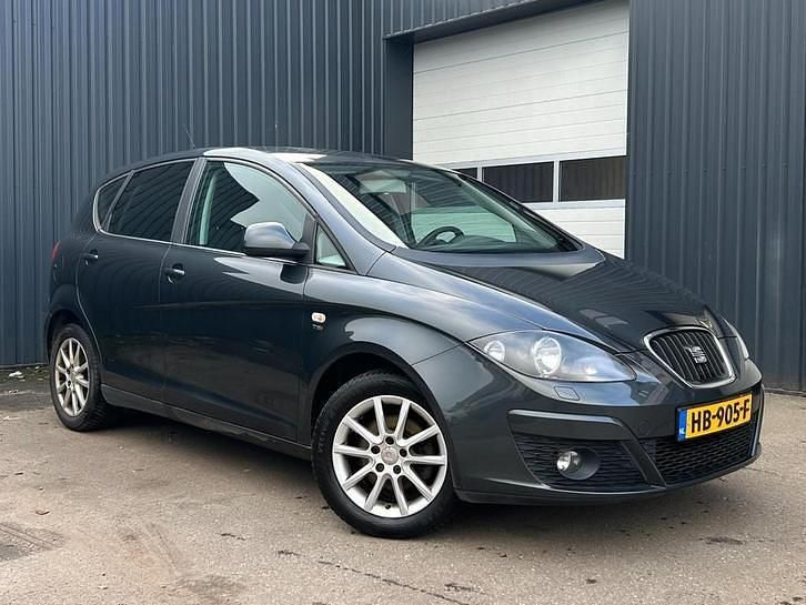Grijs Occasion 2010 Seat Altea Sport MPV | € 4.150 (Eerlijke prijs) - Afbeelding 1/4