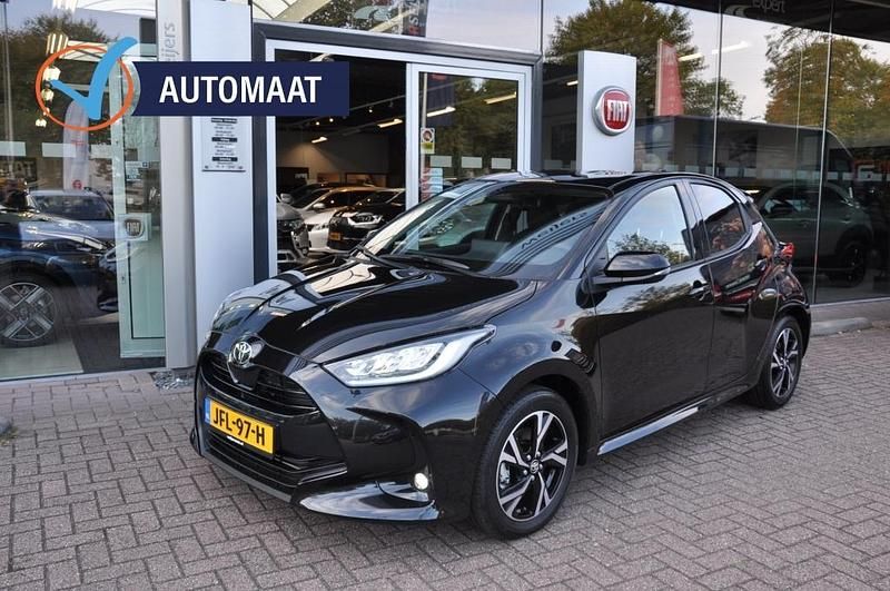 Zwart Nieuw 2025 Toyota Yaris Hatchback | € 26.750 (Eerlijke prijs) - Afbeelding 1/4