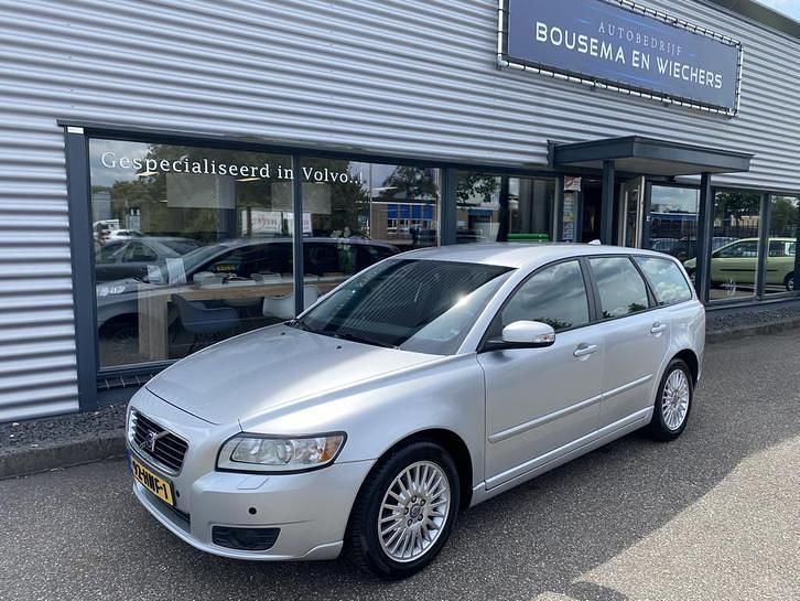 Gebruikt 2009 Volvo V50 Stationwagen | € 3.750 - Afbeelding 1/4