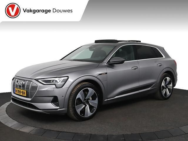 Grijs Occasion 2019 Audi e-tron Advanced Plus SUV | € 24.950 (Super prijs) - Afbeelding 1/4