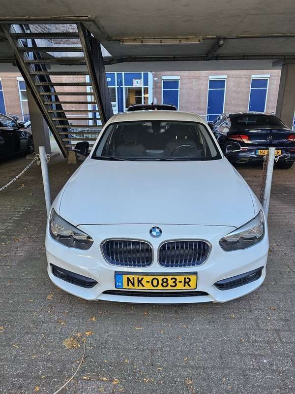 Wit Gebruikt 2015 BMW 116 Hatchback | € 11.500 (Iets duurder) - Afbeelding 1/4