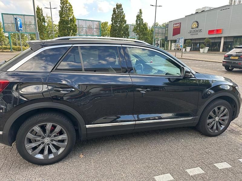 Zwart (parellak) Gebruikt 2018 VW T-Roc Sport SUV | € 19.000 (Eerlijke prijs) - Afbeelding 1/4