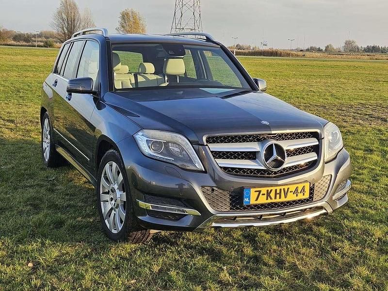 Grijs Gebruikt 2013 Mercedes GLK200 Ambition SUV | € 11.000 (Goede deal) - Afbeelding 1/4