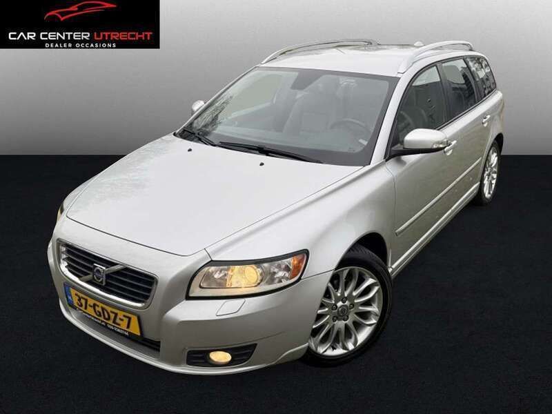 Grijs Gebruikt 2008 Volvo V50 Momentum Stationwagen | € 4.849 (Iets duurder) - Afbeelding 1/4