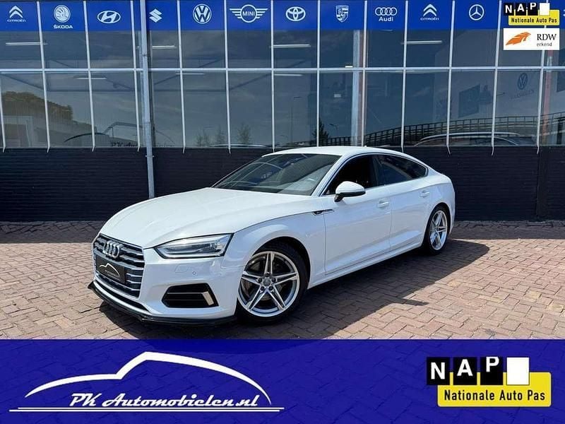 Wit Gebruikt 2019 Audi A5 Sportback S-Line Hatchback | € 26.750 - Afbeelding 1/4