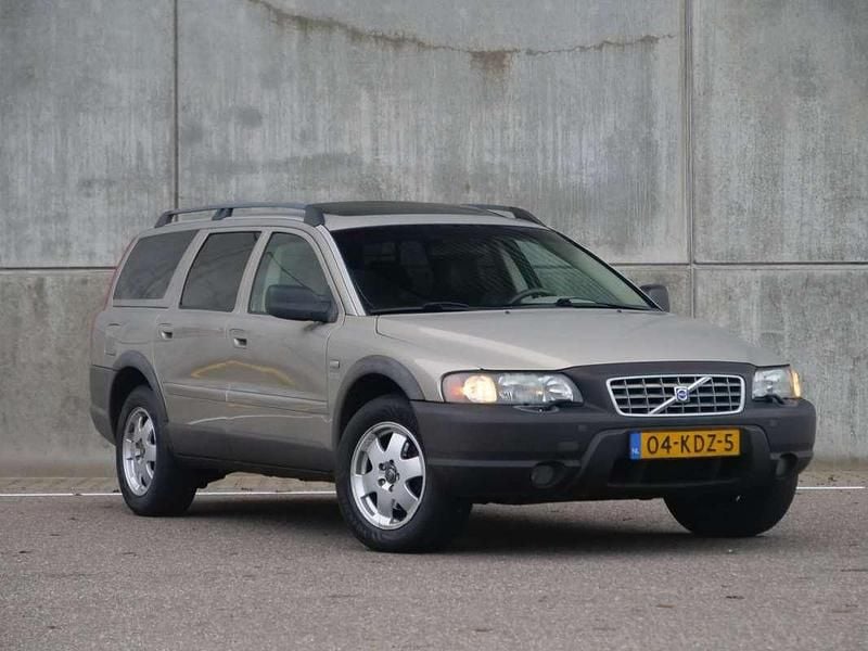 Beige Gebruikt 2003 Volvo XC70 Kinetic Stationwagen | € 3.950 (Super prijs) - Afbeelding 1/4