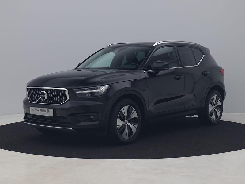 Zwart Gebruikt 2021 Volvo XC40 Inscription SUV | € 26.900 (Super prijs) - Afbeelding 1/4