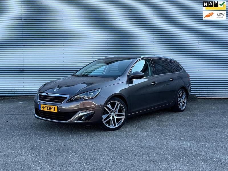 Grijs Occasion 2014 Peugeot 308 SW Stationwagen | € 8.450 (Eerlijke prijs) - Afbeelding 1/4