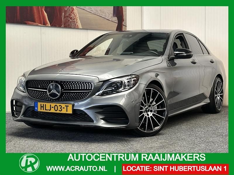 Grijs Occasion 2019 Mercedes C200 AMG Sedan | € 28.635 (Eerlijke prijs) - Afbeelding 1/4