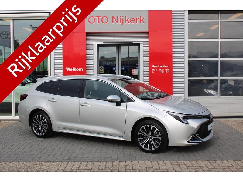 Grijs Occasion 2024 Toyota Corolla Hybrid Limited Stationwagen | € 34.900 (Eerlijke prijs) - Afbeelding 1/4