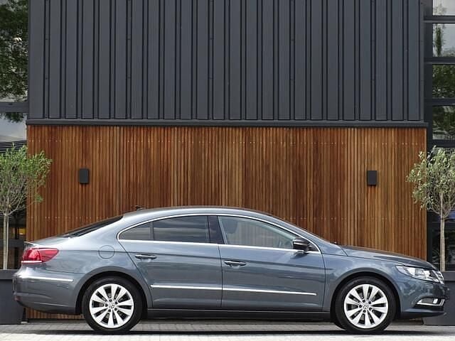Occasion VW Passat R-line 161 PK (118 kW) 2015 Grijs Sedan