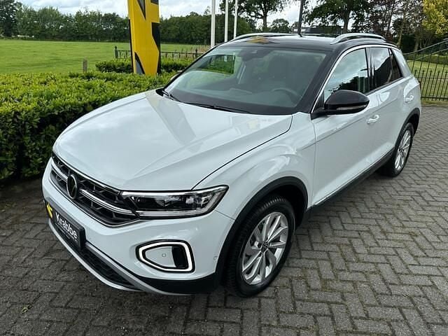 Wit Gebruikt 2022 VW T-Roc Style SUV | € 32.950 (Eerlijke prijs) - Afbeelding 1/4