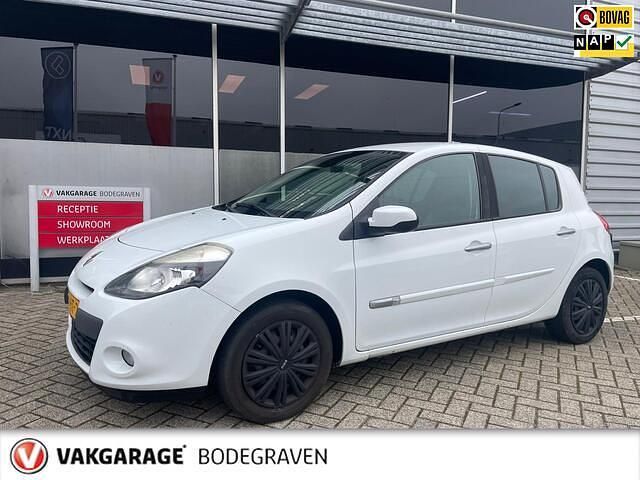Occasion Renault Clio II 89 PK (65 kW) 2011 Wit Hatchback