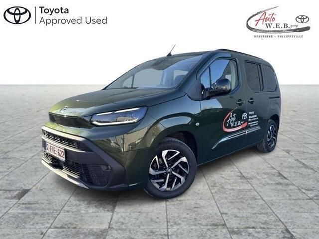 Groen Gebruikt 2024 Toyota Verso MPV | € 28.990 - Afbeelding 1/4