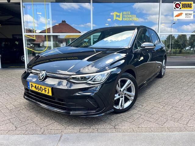 Zwart Occasion 2021 VW Golf VIII Style Hatchback | € 18.950 (Eerlijke prijs) - Afbeelding 1/4