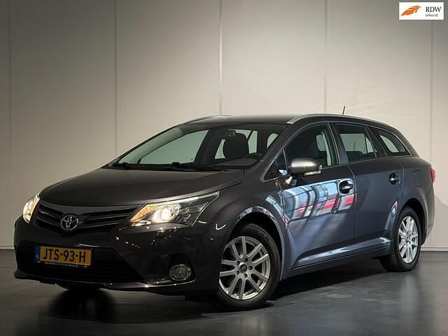 Grijs Occasion 2012 Toyota Avensis Business Edition Stationwagen | € 9.650 (Eerlijke prijs) - Afbeelding 1/4