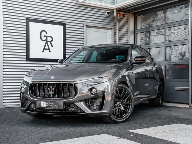 Occasion Maserati Levante 430 PK (316 kW) 2024 Grijs SUV