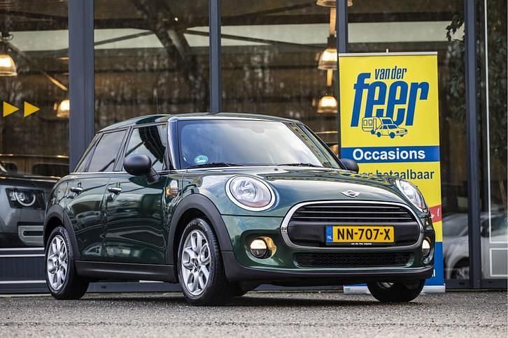 Groen Gebruikt 2017 Mini One D Business Hatchback | € 9.950 - Afbeelding 1/4