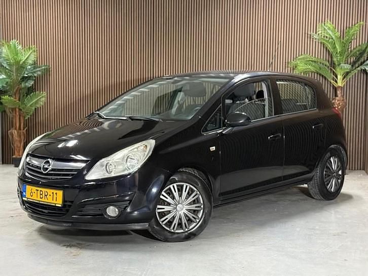 Zwart Gebruikt 2008 Opel Corsa Enjoy Hatchback | € 2.750 (Eerlijke prijs) - Afbeelding 1/4