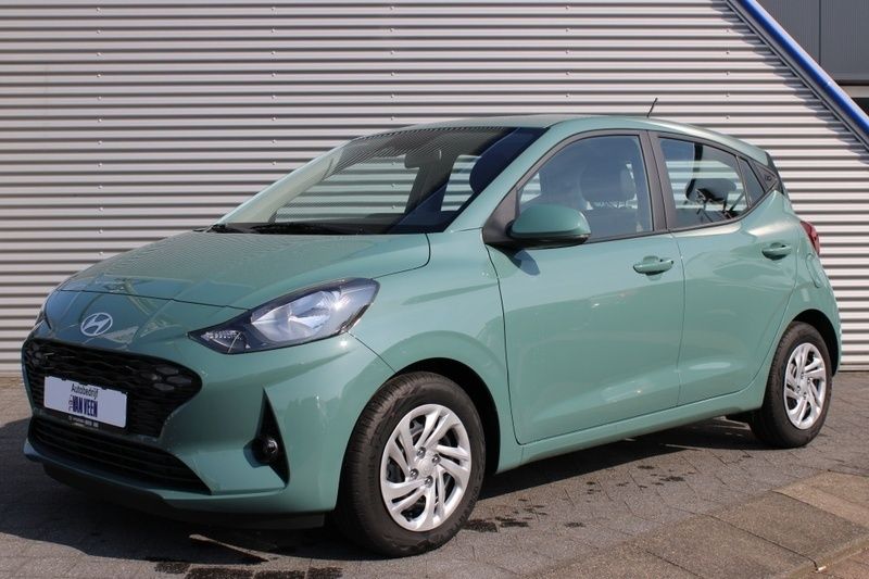 Groen Nieuw 2024 Hyundai i10 Comfort Hatchback | € 21.190 (Eerlijke prijs) - Afbeelding 1/3