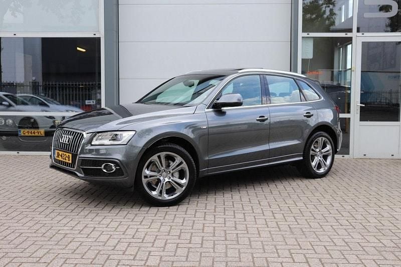 Grijs Gebruikt 2016 Audi Q5 Sport SUV | € 24.950 (Eerlijke prijs) - Afbeelding 1/4