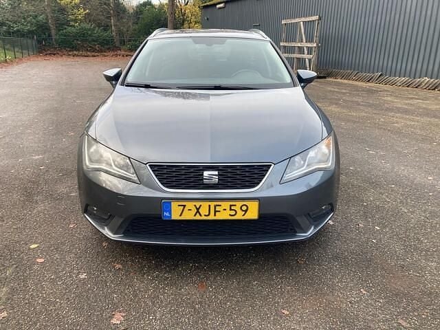Grijs Occasion 2014 Seat Leon ST Style Stationwagen | € 2.950 - Afbeelding 1/4