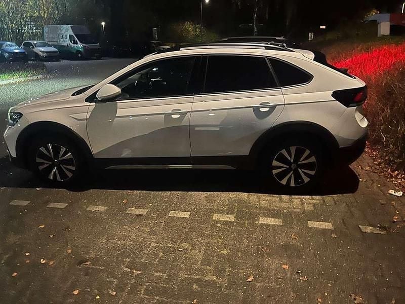 Wit Gebruikt 2022 VW Taigo Life SUV | € 18.900 (Eerlijke prijs) - Afbeelding 1/4